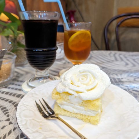 びあん香|美しいアイスの薔薇の花|西荻カフェ
