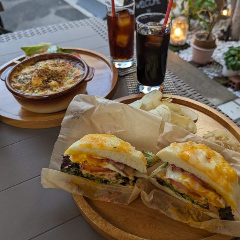 BUNNY BEACH|看板わんこと美味しいご飯|西荻窪カフェ