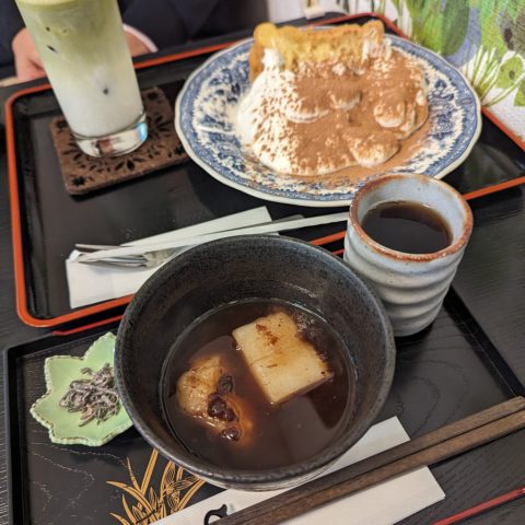 みつばち｜アットホームな喫茶店｜西荻窪・荻窪カフェ
