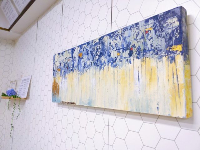 絵画を飾ってお部屋の雰囲気をガラッと変える