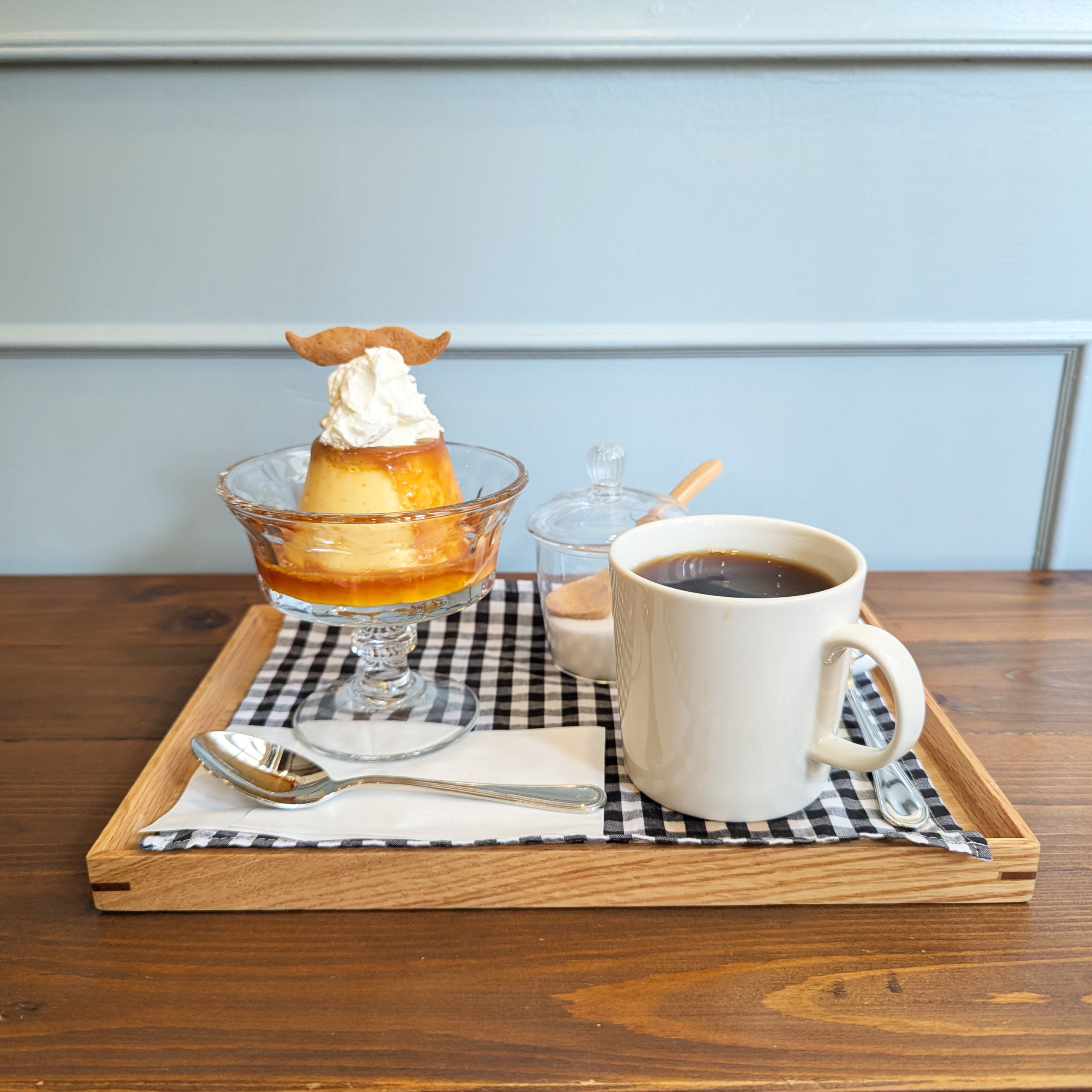 Cafe SchnurrWarz｜ヒゲがトレードマークの人気カフェ｜西荻窪カフェ